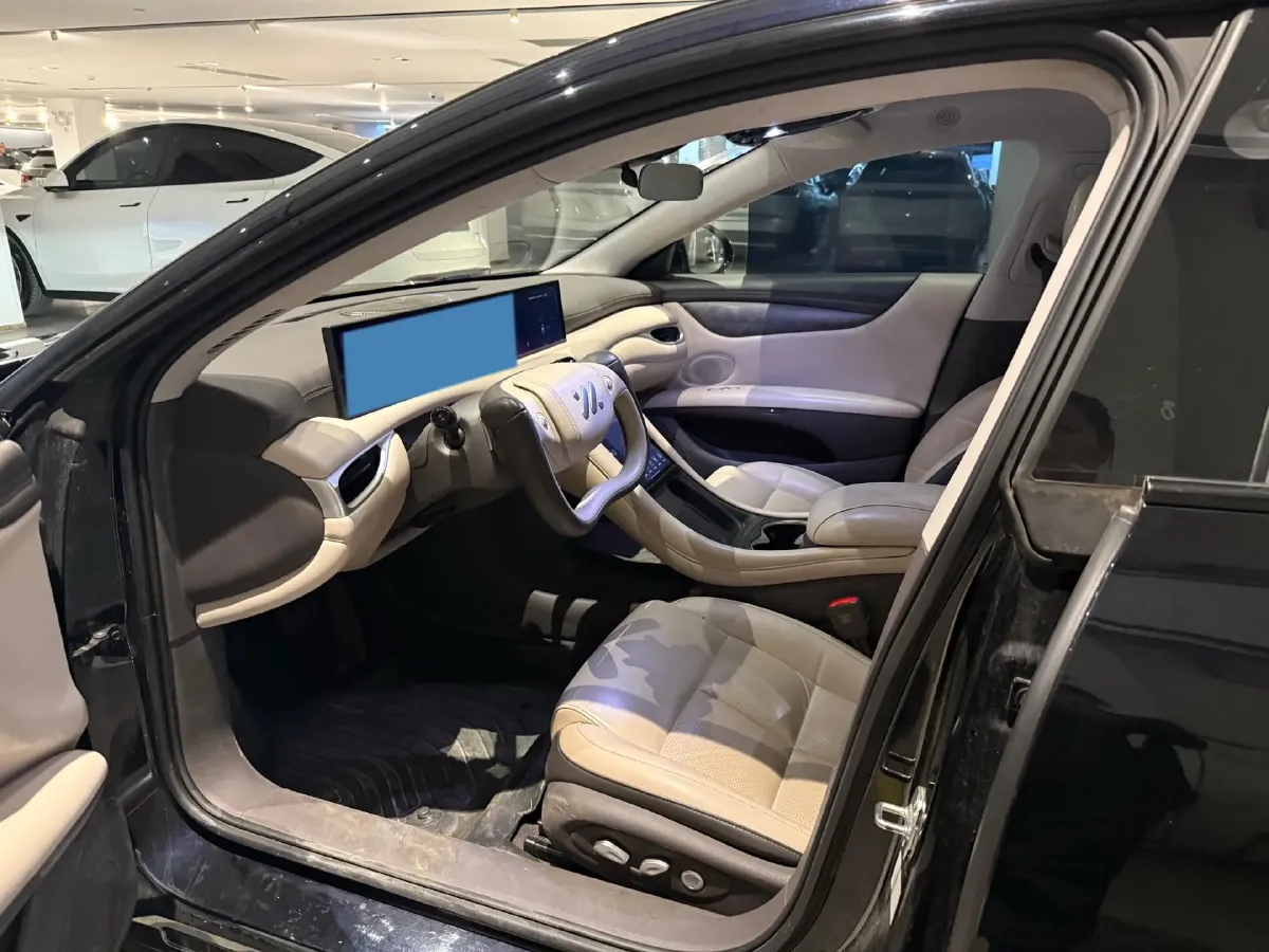 2024 IM L6 BEV 75KWH,autocango,china used car exporter,china ev exporter,chinese used car exporter,chinese used ev exporter