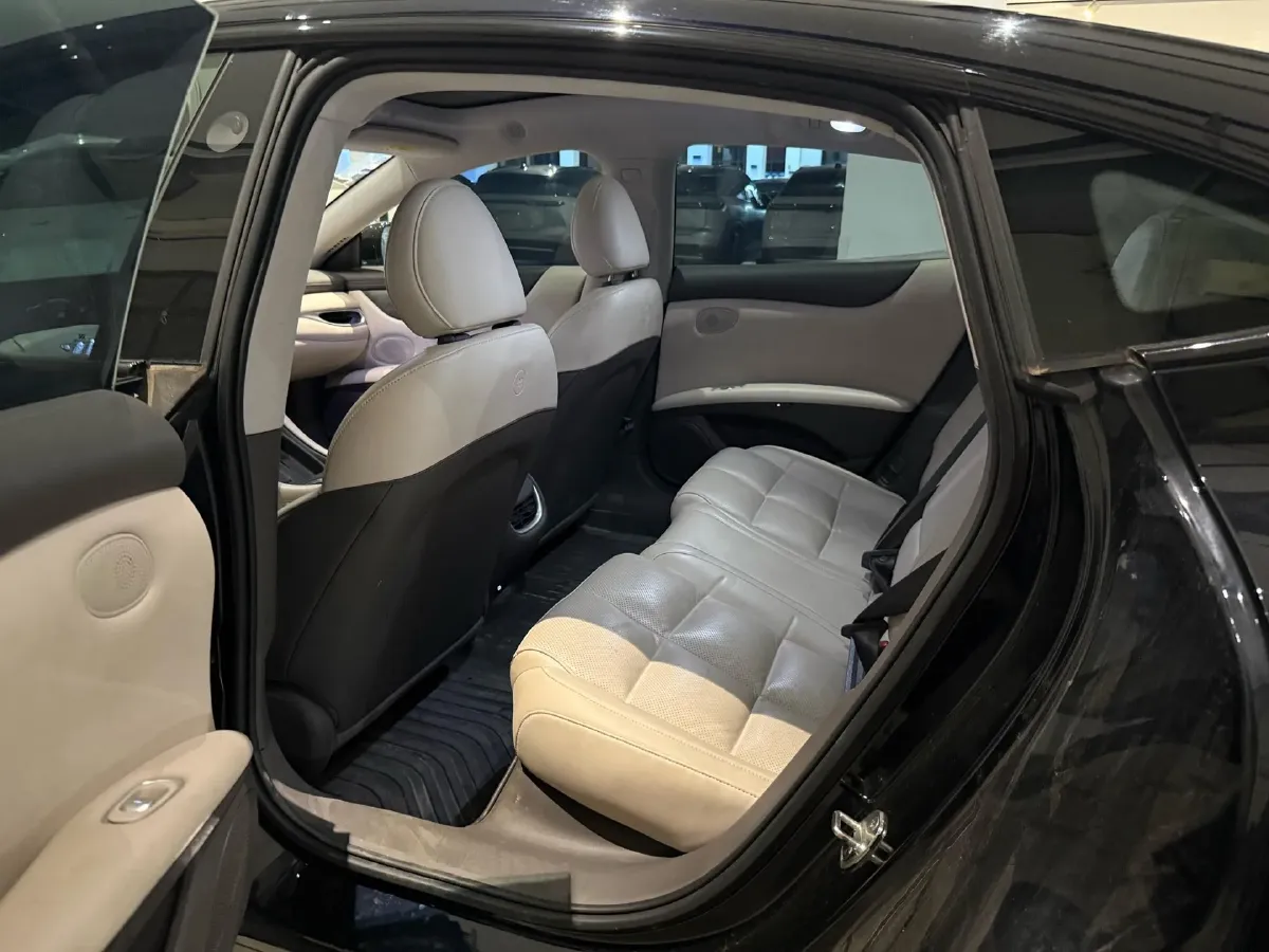 2024 IM L6 BEV 75KWH,autocango,china used car exporter,china ev exporter,chinese used car exporter,chinese used ev exporter