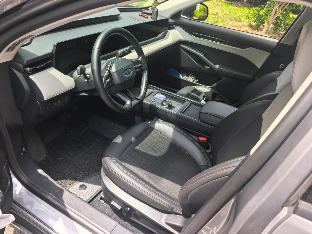 2022 Ford Mondeo 2.0T 238HP L4 8AT,autocango,china used car exporter,china ev exporter,chinese used car exporter,chinese used ev exporter