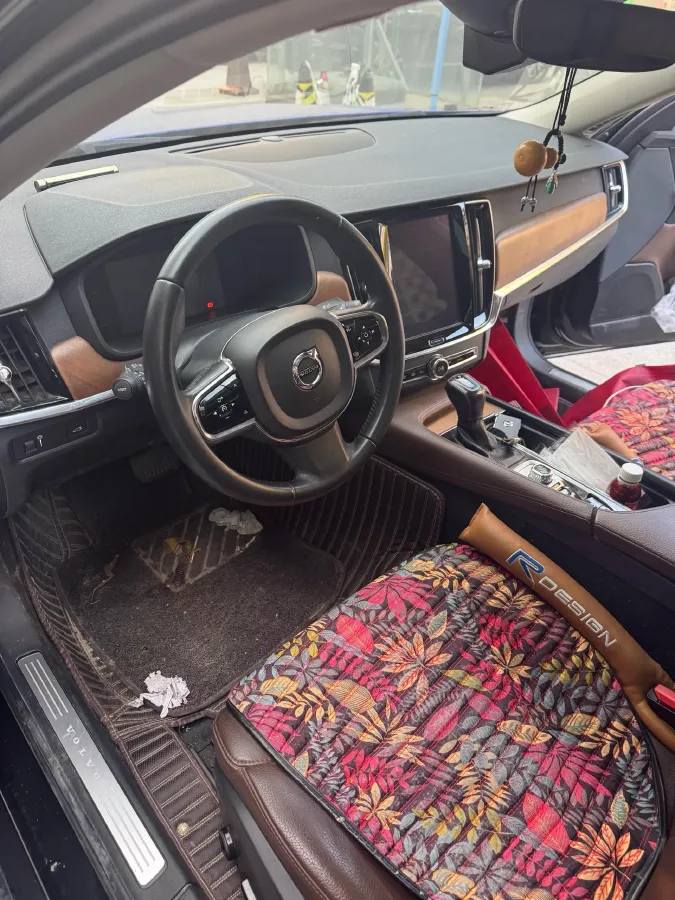 2019 Infiniti Q70 2.0T 211HP L4 7AT,autocango,china used car exporter,china ev exporter,chinese used car exporter,chinese used ev exporter