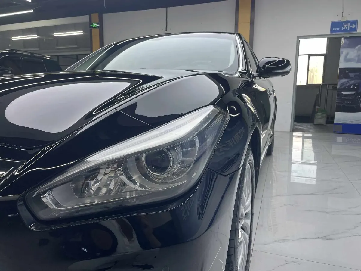 2019 Alfa Romeo Giulia 2.0T 280HP L4 8AT,autocango,china used car exporter,china ev exporter,chinese used car exporter,chinese used ev exporter