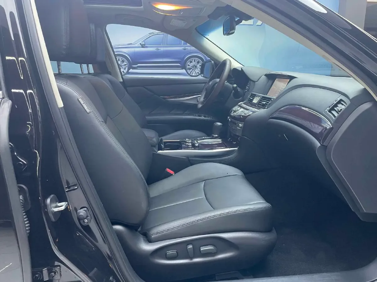 2019 Alfa Romeo Giulia 2.0T 280HP L4 8AT,autocango,china used car exporter,china ev exporter,chinese used car exporter,chinese used ev exporter