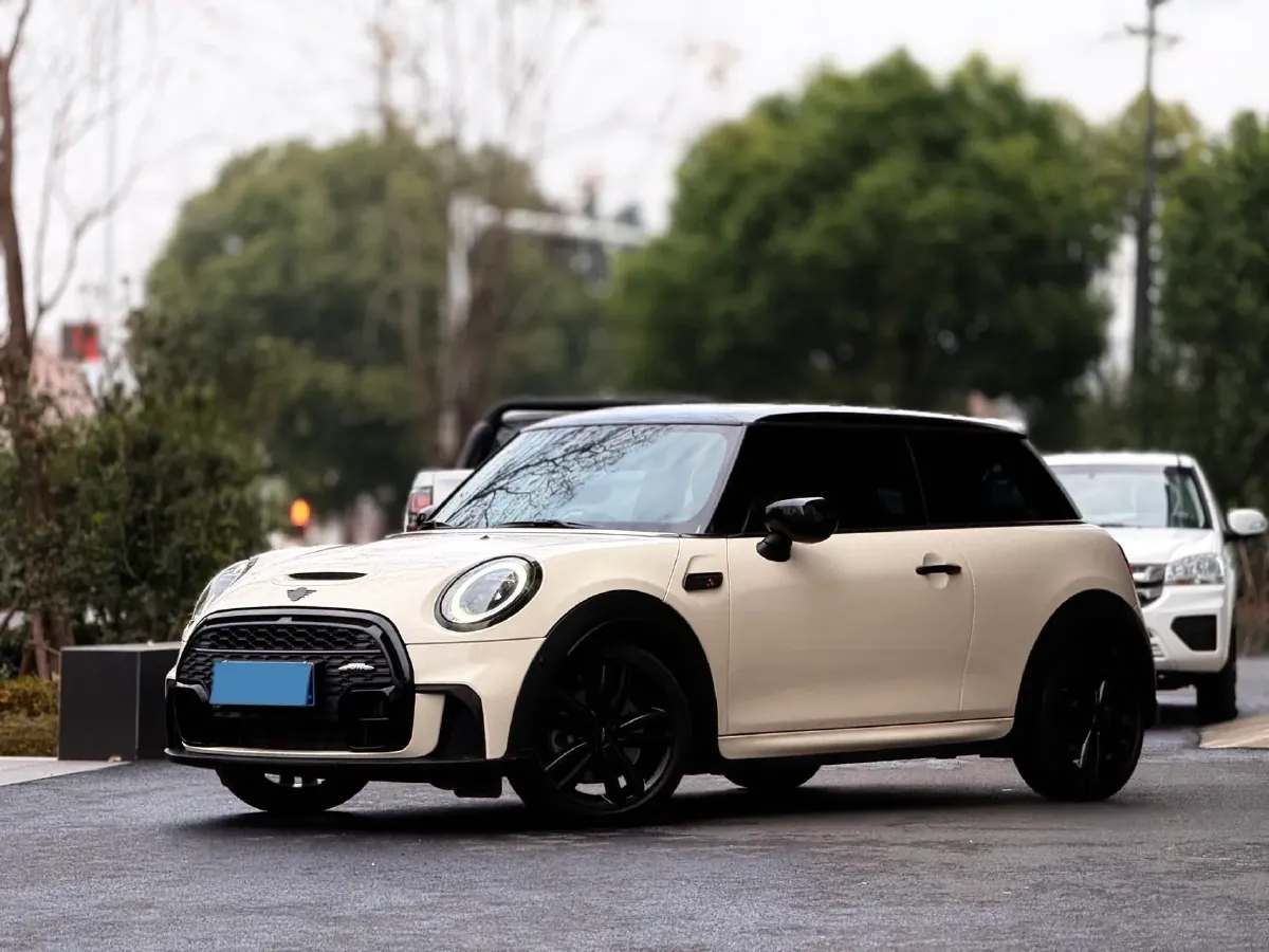 2022 MINI MINI 2.0T 192HP L4 7DCT,autocango,china used car exporter,china ev exporter,chinese used car exporter,chinese used ev exporter