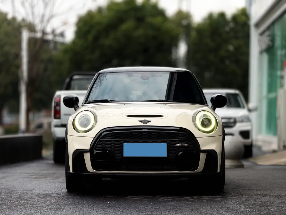 2022 MINI MINI 2.0T 192HP L4 7DCT,autocango,china used car exporter,china ev exporter,chinese used car exporter,chinese used ev exporter