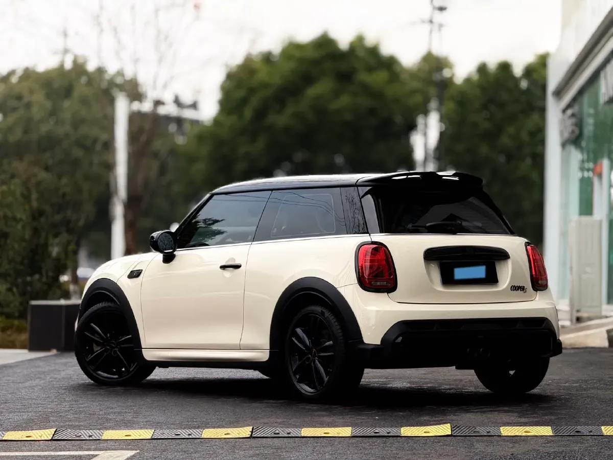 2022 MINI MINI 2.0T 192HP L4 7DCT,autocango,china used car exporter,china ev exporter,chinese used car exporter,chinese used ev exporter
