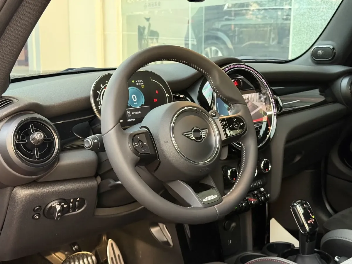 2022 MINI MINI 2.0T 192HP L4 7DCT,autocango,china used car exporter,china ev exporter,chinese used car exporter,chinese used ev exporter