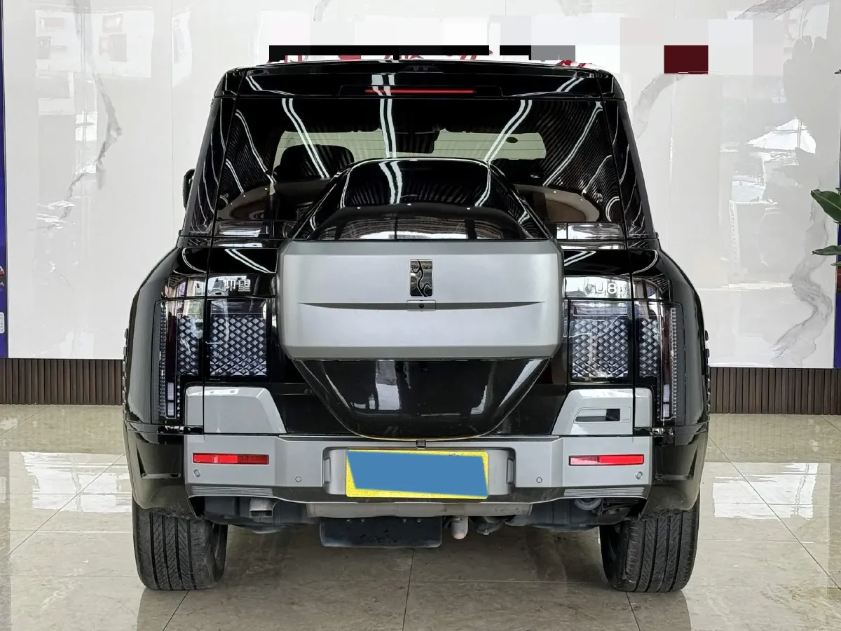 2023 YangWang U8 2.0T 272HP L4 REEV 49.05KWH,autocango,china used car exporter,china ev exporter,chinese used car exporter,chinese used ev exporter