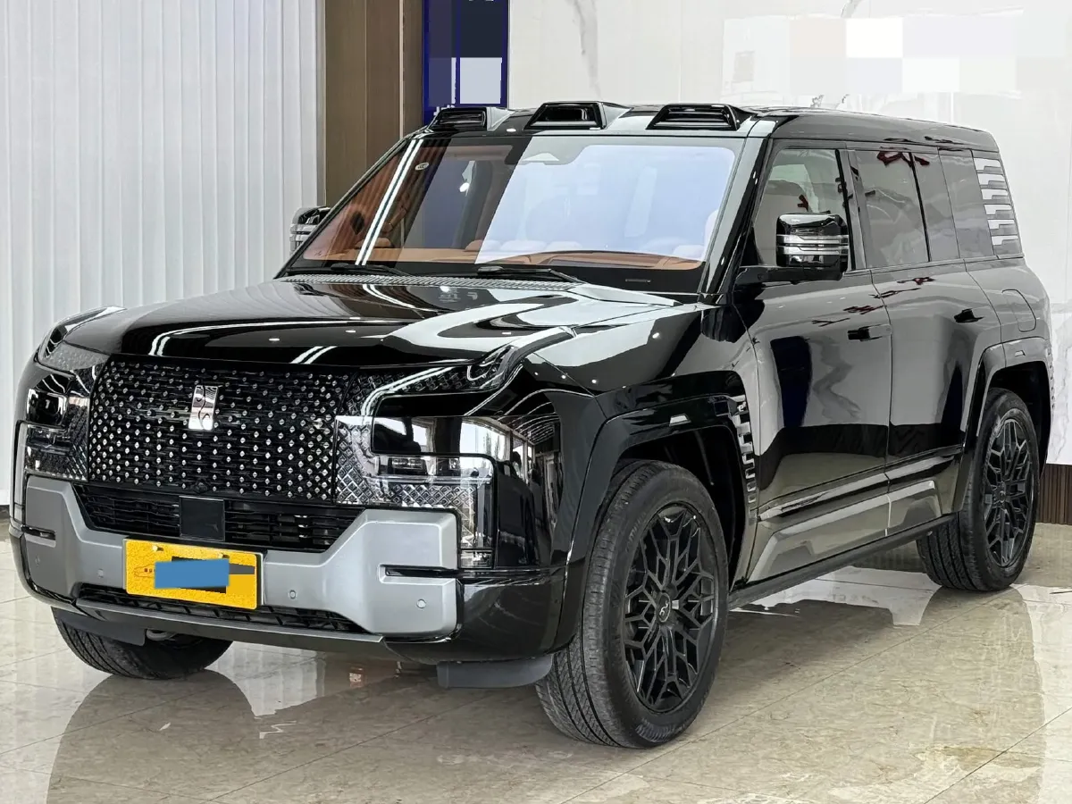 2023 YangWang U8 2.0T 272HP L4 REEV 49.05KWH,autocango,china used car exporter,china ev exporter,chinese used car exporter,chinese used ev exporter