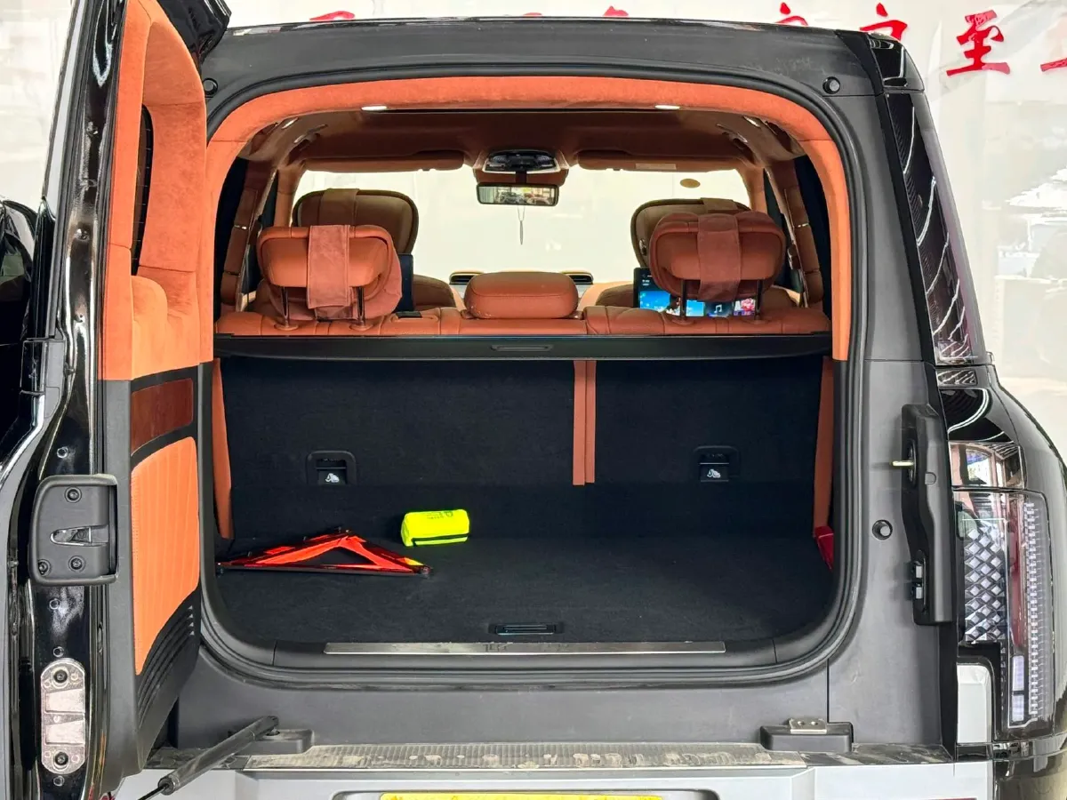 2023 YangWang U8 2.0T 272HP L4 REEV 49.05KWH,autocango,china used car exporter,china ev exporter,chinese used car exporter,chinese used ev exporter
