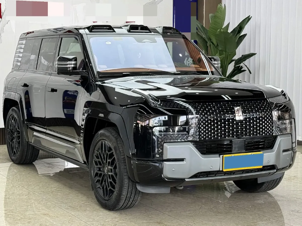 2023 YangWang U8 2.0T 272HP L4 REEV 49.05KWH,autocango,china used car exporter,china ev exporter,chinese used car exporter,chinese used ev exporter
