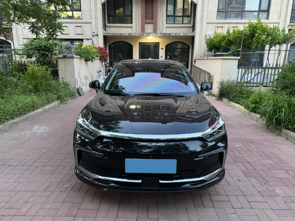 2022 BeiJing Auto EU7 BEV 60.7KWH,autocango,china used car exporter,china ev exporter,chinese used car exporter,chinese used ev exporter