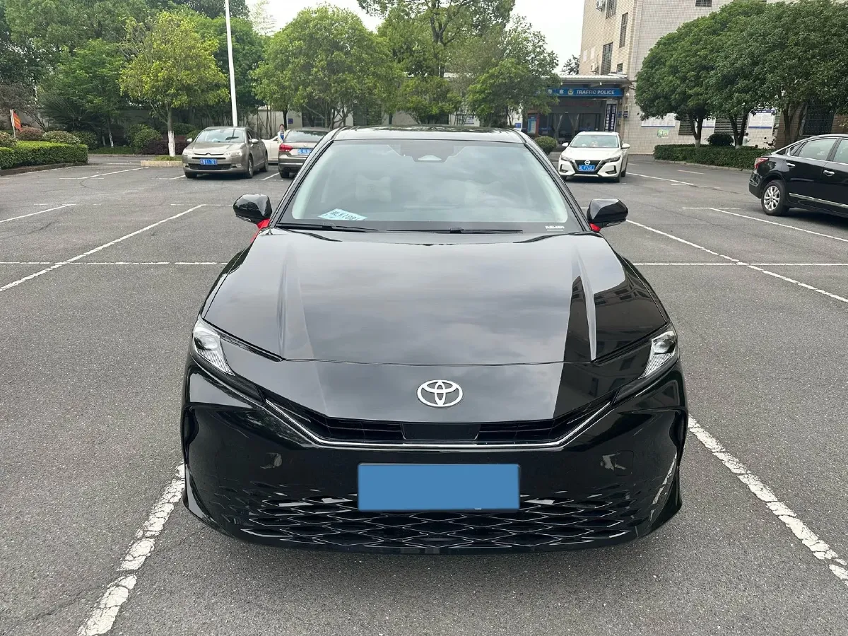 2024 Toyota Camry 2.0L 152HP L4 E-CVT Hybrid,autocango,china used car exporter,china ev exporter,chinese used car exporter,chinese used ev exporter