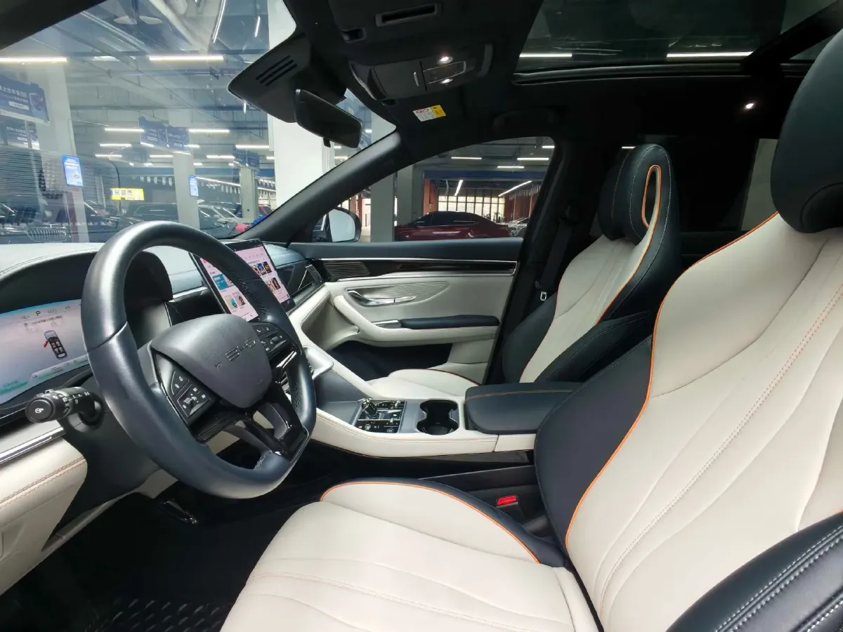 2016 Cadillac CT6 2.0T 276HP L4 8AT,autocango,china used car exporter,china ev exporter,chinese used car exporter,chinese used ev exporter