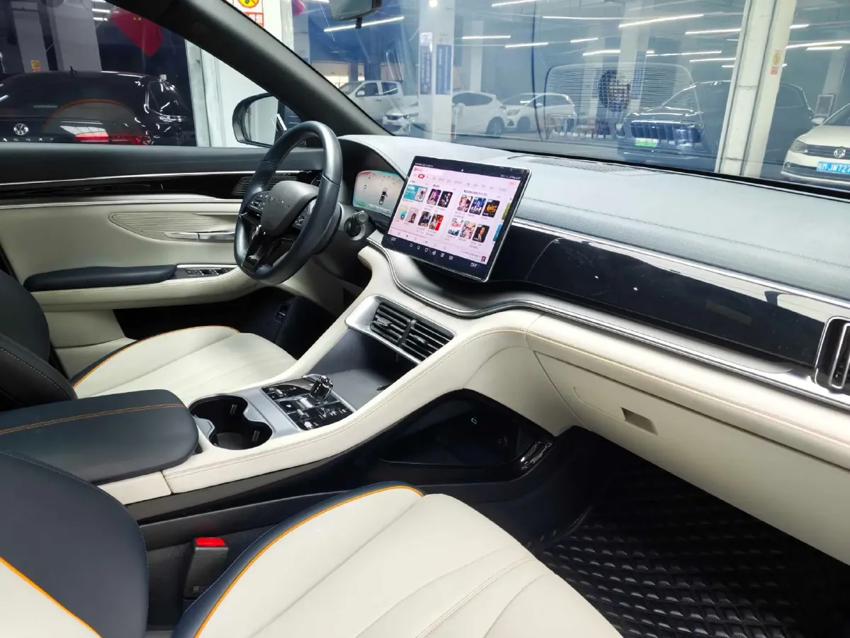 2016 Cadillac CT6 2.0T 276HP L4 8AT,autocango,china used car exporter,china ev exporter,chinese used car exporter,chinese used ev exporter