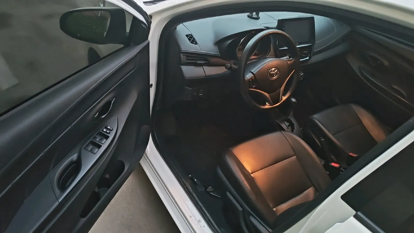 2022 Toyota Vios 1.5L 112HP L4 CVT,autocango,china used car exporter,china ev exporter,chinese used car exporter,chinese used ev exporter