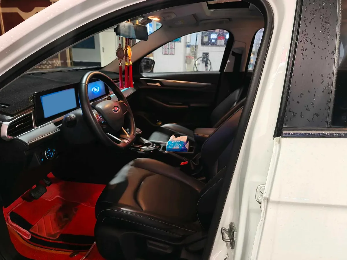 2021 Ford Escort 1.5L 122HP L3 6AT,autocango,china used car exporter,china ev exporter,chinese used car exporter,chinese used ev exporter