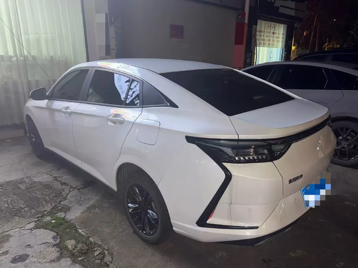2024 DongFeng Aeolus YiXuan 1.5L 125HP L4 6DCT,autocango,china used car exporter,china ev exporter,chinese used car exporter,chinese used ev exporter