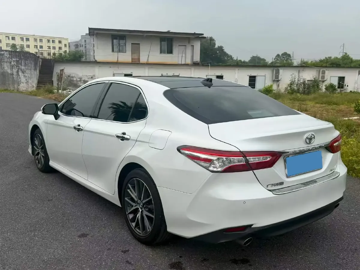 2021 Toyota Camry 2.5L 209HP L4 8AT,autocango,china used car exporter,china ev exporter,chinese used car exporter,chinese used ev exporter