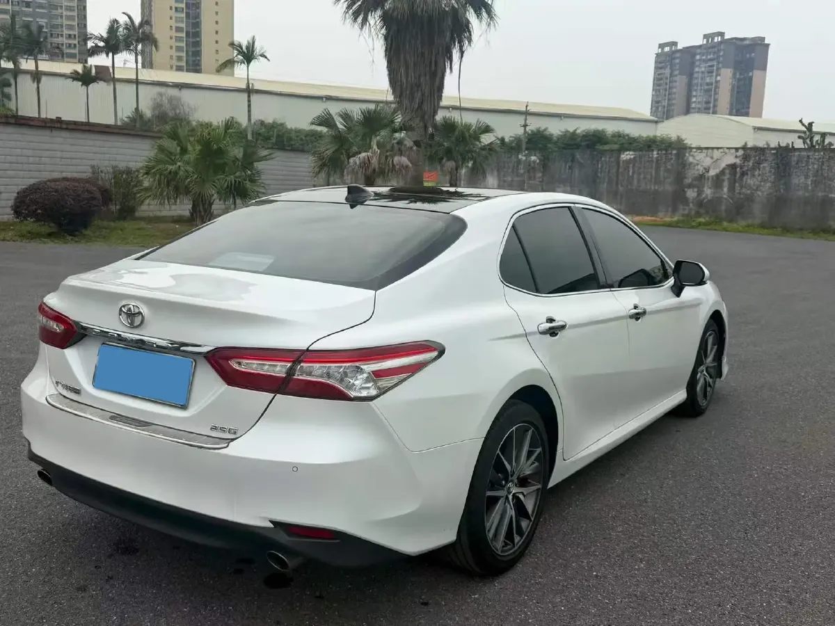 2021 Toyota Camry 2.5L 209HP L4 8AT,autocango,china used car exporter,china ev exporter,chinese used car exporter,chinese used ev exporter