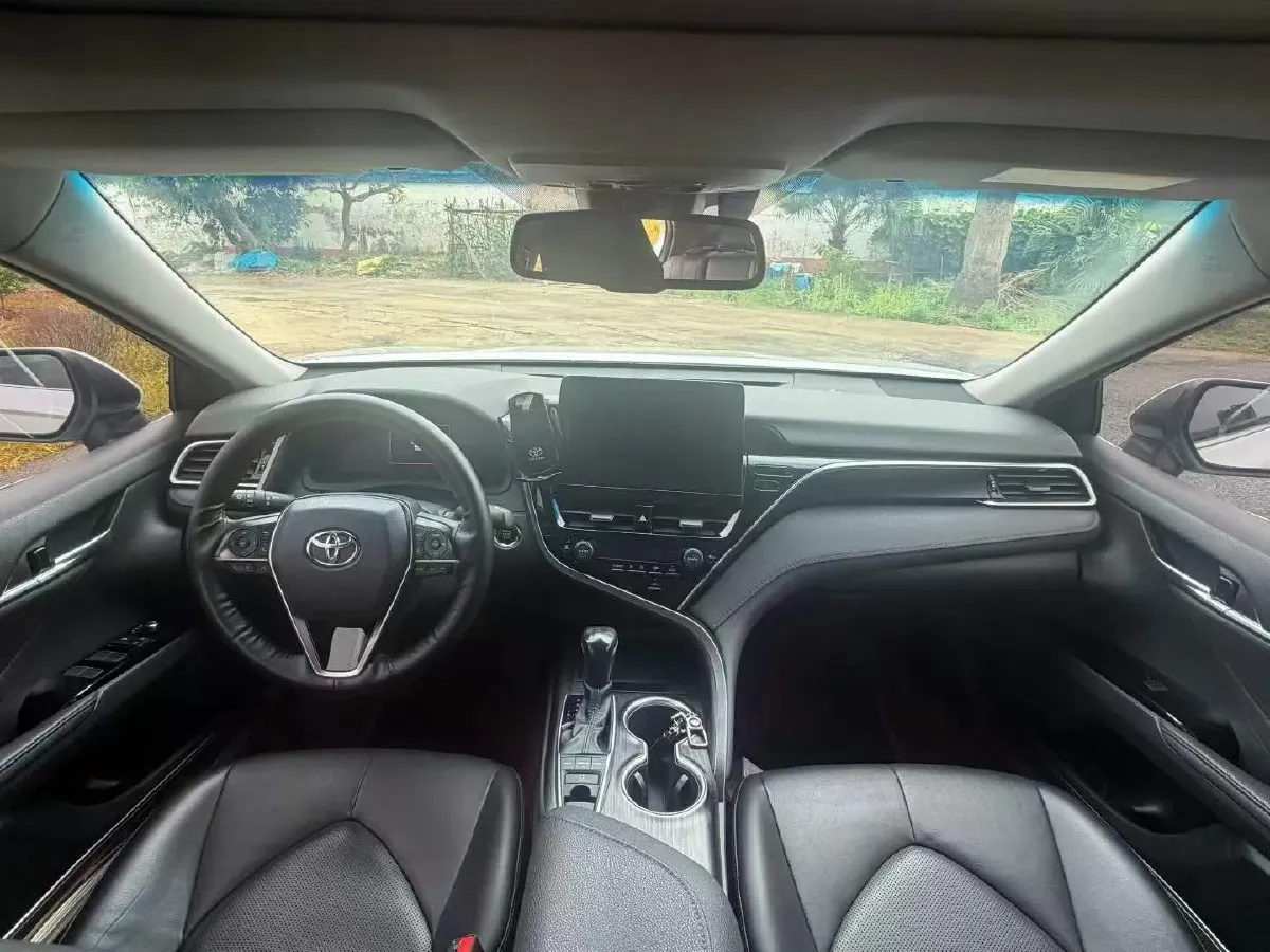 2021 Toyota Camry 2.5L 209HP L4 8AT,autocango,china used car exporter,china ev exporter,chinese used car exporter,chinese used ev exporter
