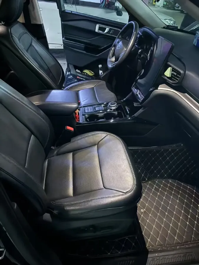 2020 Ford Explorer 2.3T 276HP L4 10AT,autocango,china used car exporter,china ev exporter,chinese used car exporter,chinese used ev exporter