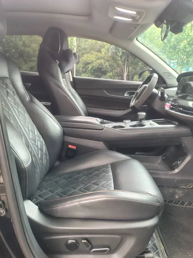 2021 ChangAn UNI-K 2.0T 233HP L4 8AT,autocango,china used car exporter,china ev exporter,chinese used car exporter,chinese used ev exporter