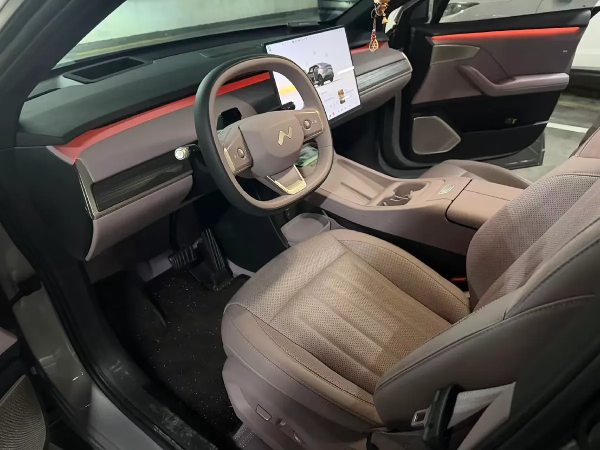 2024 IM L6 BEV 75KWH,autocango,china used car exporter,china ev exporter,chinese used car exporter,chinese used ev exporter