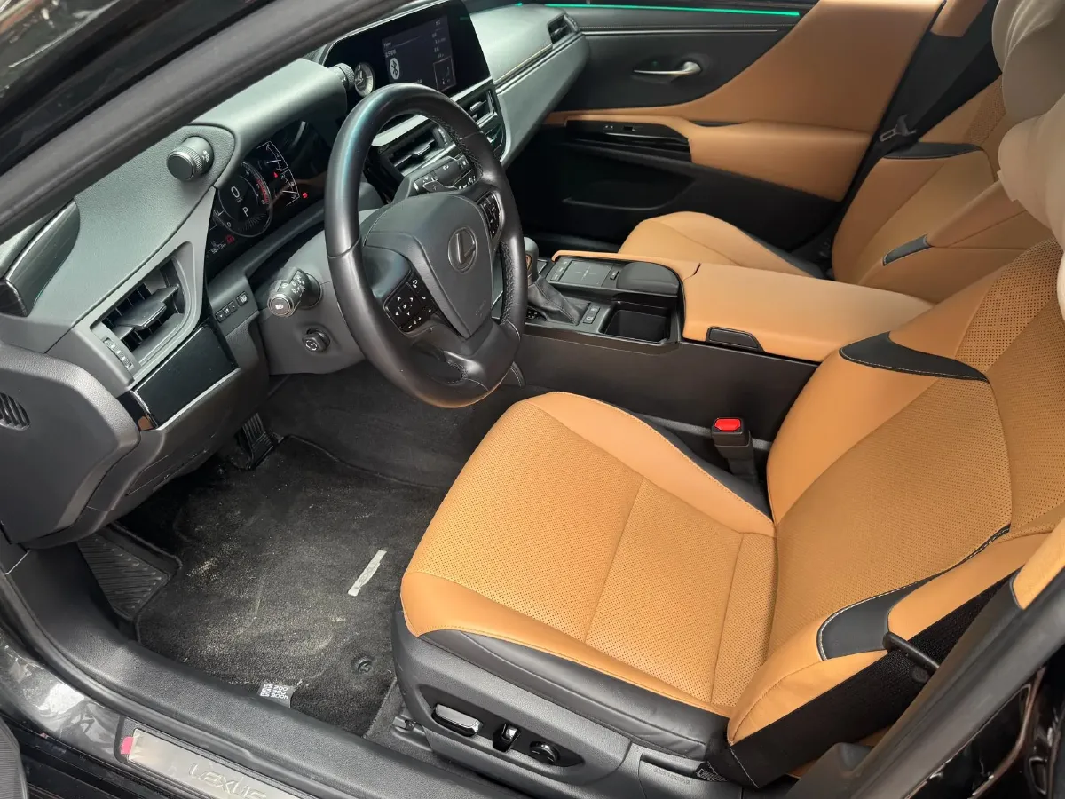 2021 Lexus ES 2.0L 173HP L4 CVT,autocango,china used car exporter,china ev exporter,chinese used car exporter,chinese used ev exporter