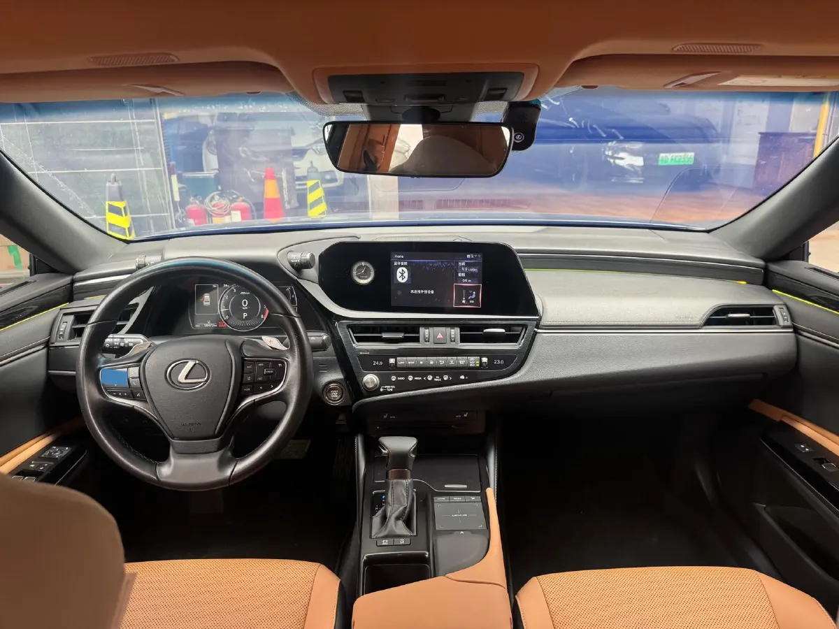 2021 Lexus ES 2.0L 173HP L4 CVT,autocango,china used car exporter,china ev exporter,chinese used car exporter,chinese used ev exporter