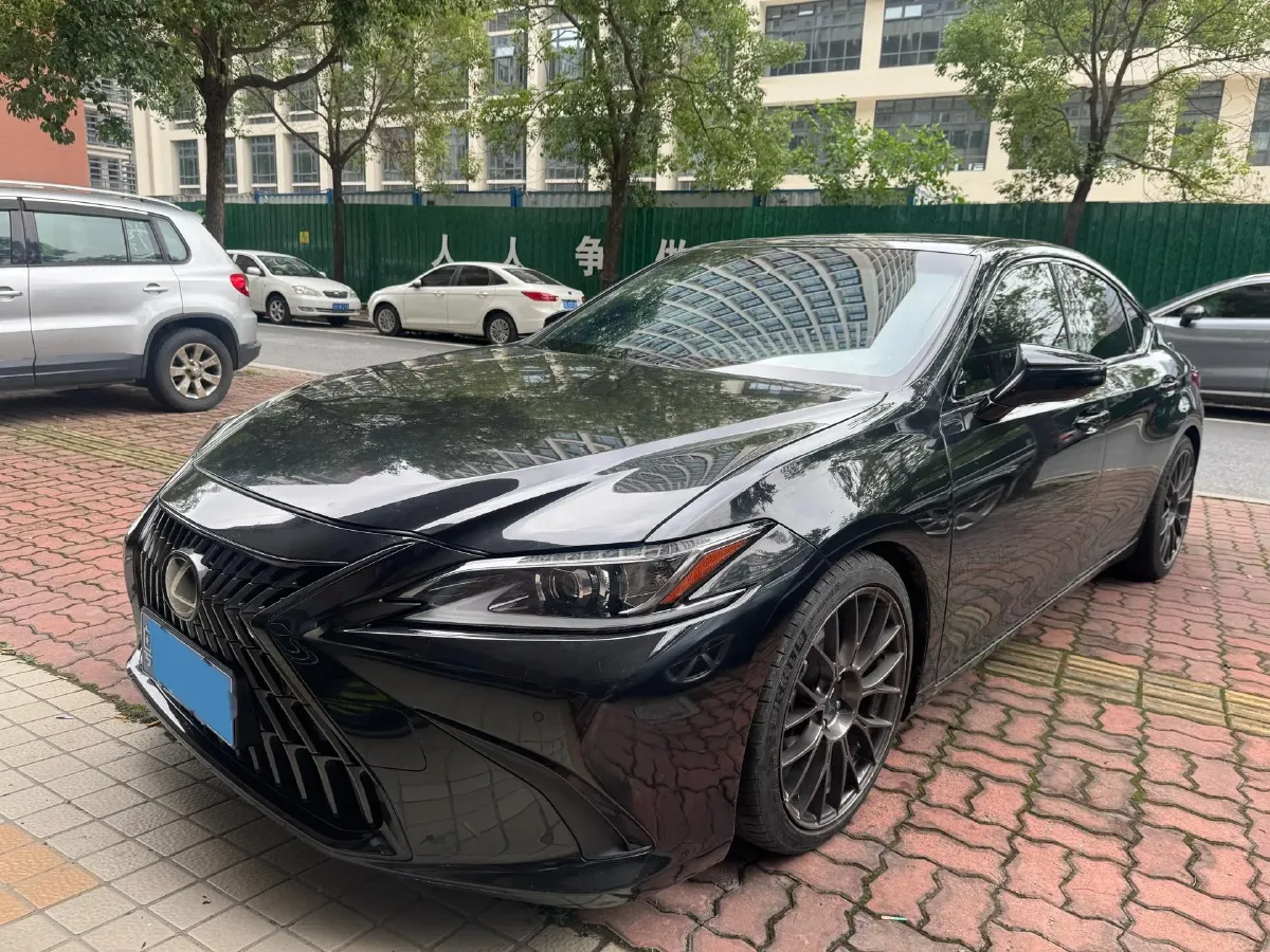 2021 Lexus ES 2.0L 173HP L4 CVT,autocango,china used car exporter,china ev exporter,chinese used car exporter,chinese used ev exporter