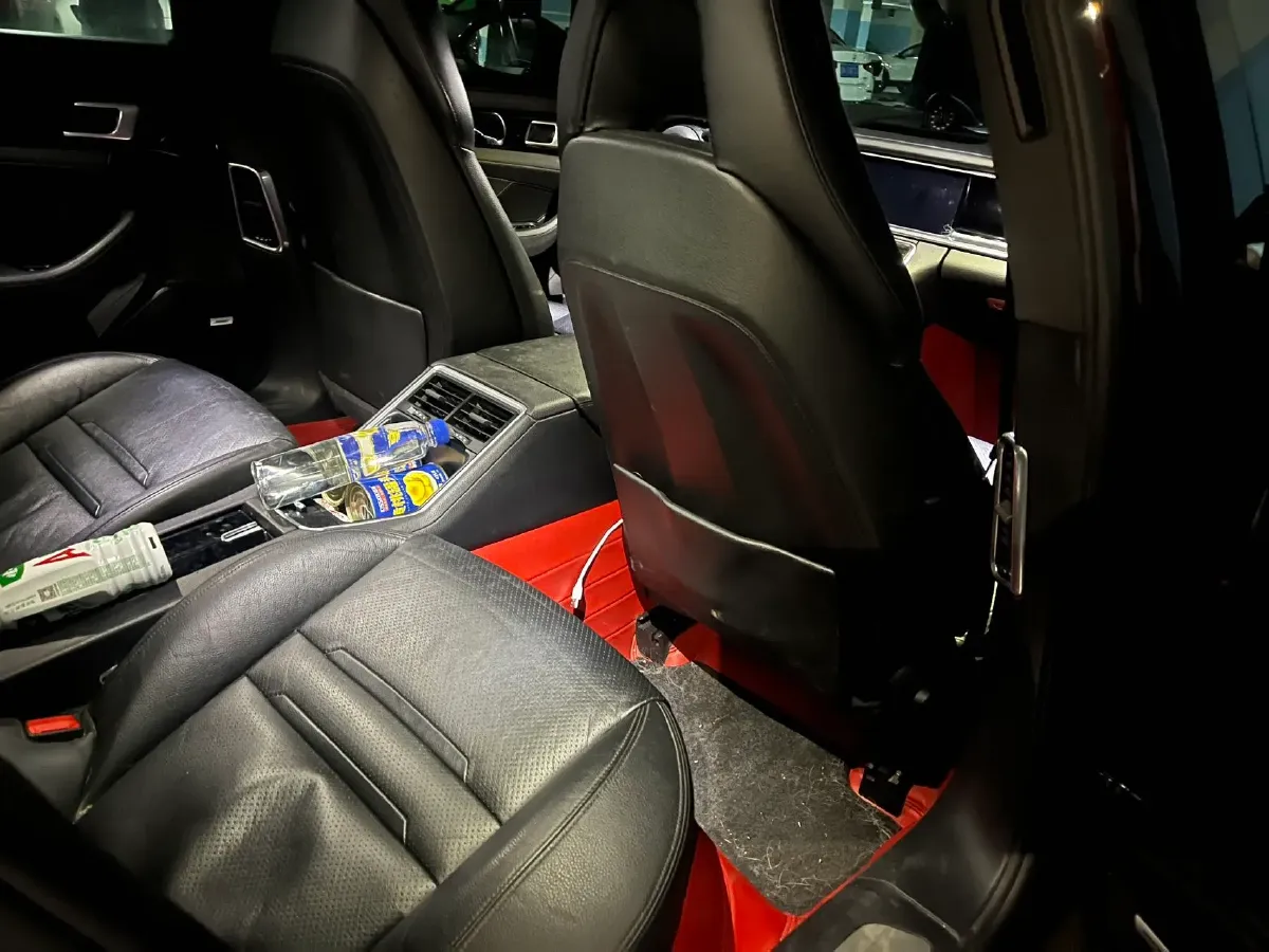 2017 BMW X6 3.0T 306HP L6 8AT,autocango,china used car exporter,china ev exporter,chinese used car exporter,chinese used ev exporter