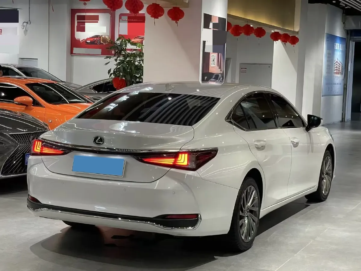 2020 Lexus ES 2.0L 173HP L4 CVT,autocango,china used car exporter,china ev exporter,chinese used car exporter,chinese used ev exporter