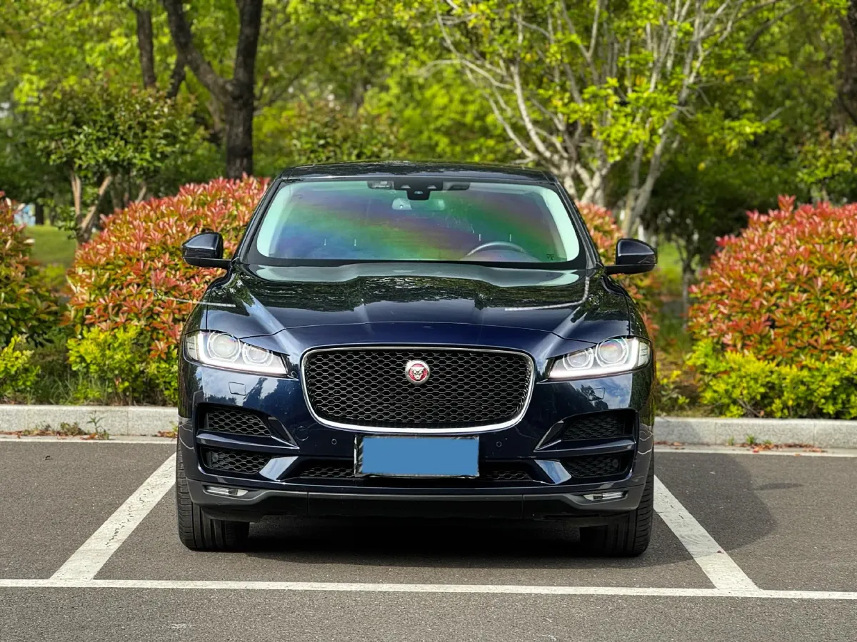 2018 Jaguar F-PACE 2.0T 250HP L4 8AT,autocango,china used car exporter,china ev exporter,chinese used car exporter,chinese used ev exporter
