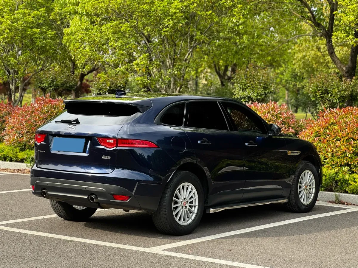 2018 Jaguar F-PACE 2.0T 250HP L4 8AT,autocango,china used car exporter,china ev exporter,chinese used car exporter,chinese used ev exporter
