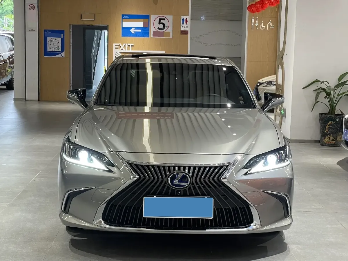 2021 Lexus ES 2.5L 178HP L4 E-CVT Hybrid,autocango,china used car exporter,china ev exporter,chinese used car exporter,chinese used ev exporter