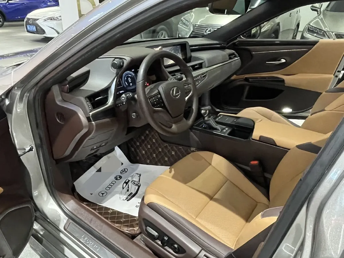 2021 Lexus ES 2.5L 178HP L4 E-CVT Hybrid,autocango,china used car exporter,china ev exporter,chinese used car exporter,chinese used ev exporter