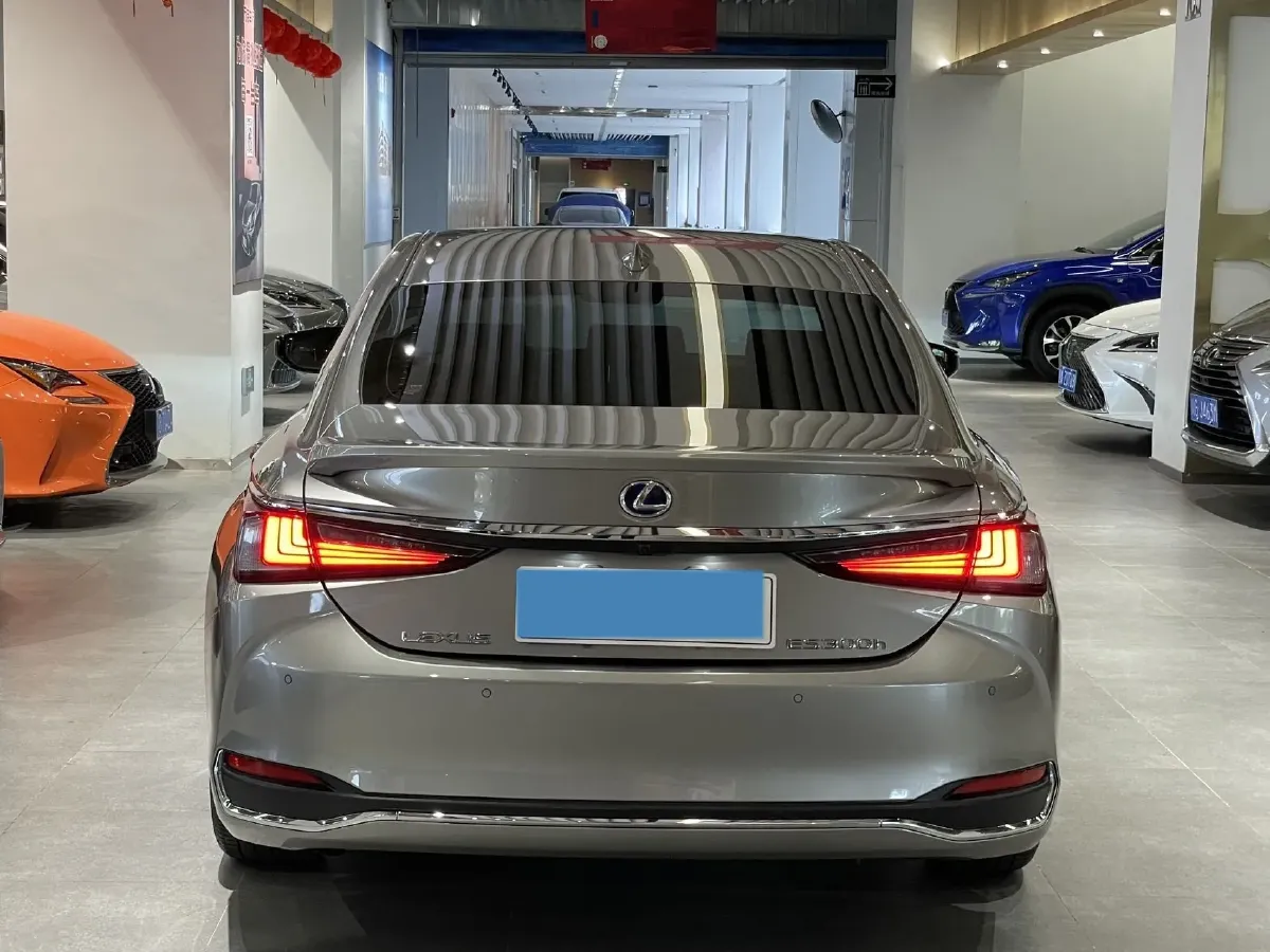 2021 Lexus ES 2.5L 178HP L4 E-CVT Hybrid,autocango,china used car exporter,china ev exporter,chinese used car exporter,chinese used ev exporter