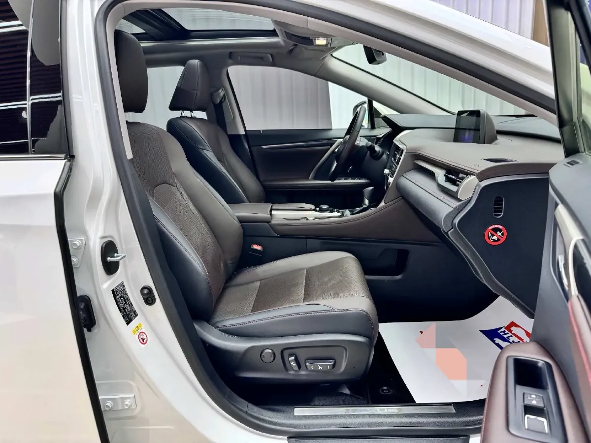 2016 Mercedes-Benz A AMG 2.0T 381HP L4 7DCT,autocango,china used car exporter,china ev exporter,chinese used car exporter,chinese used ev exporter