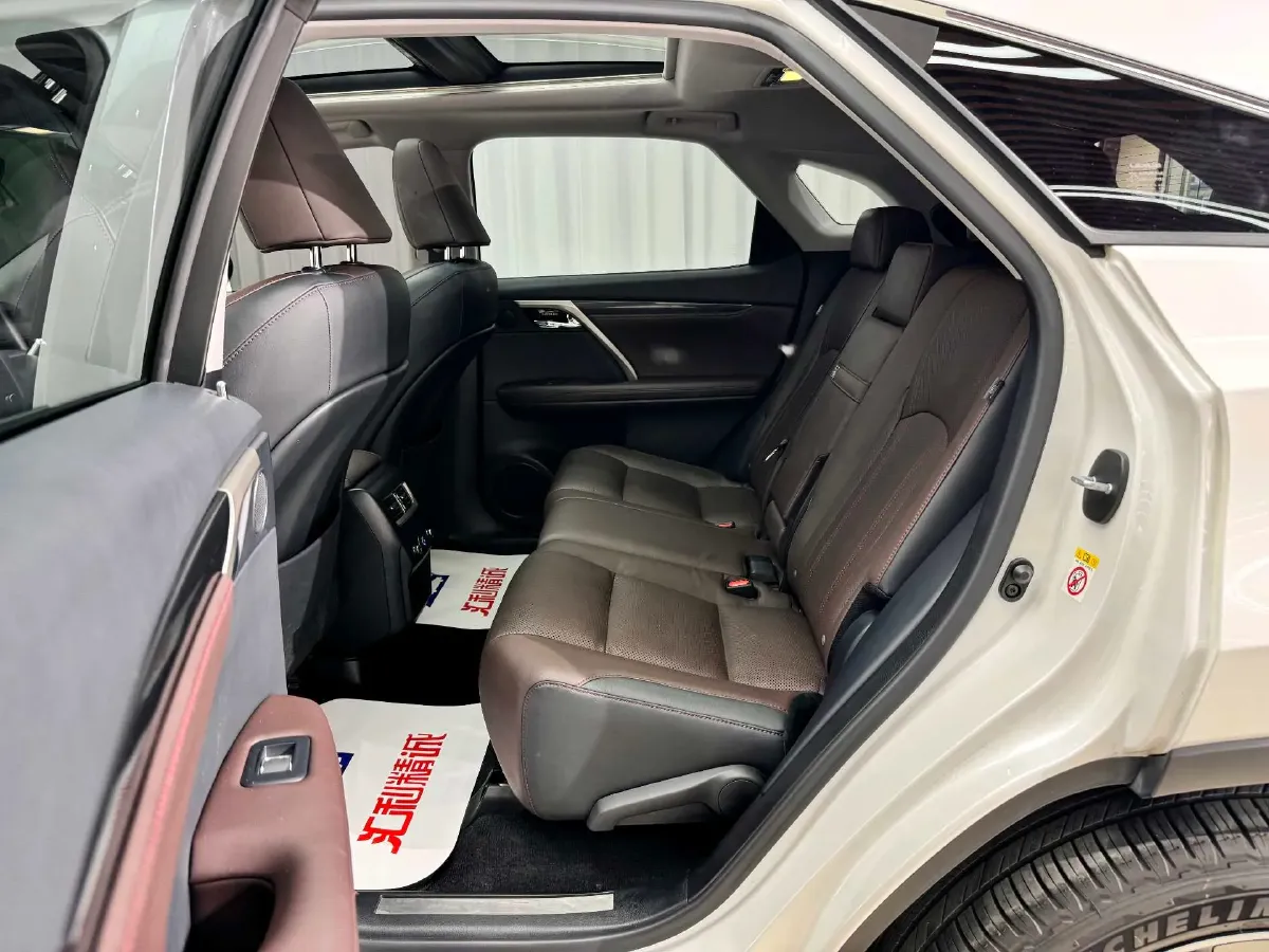 2016 Mercedes-Benz A AMG 2.0T 381HP L4 7DCT,autocango,china used car exporter,china ev exporter,chinese used car exporter,chinese used ev exporter