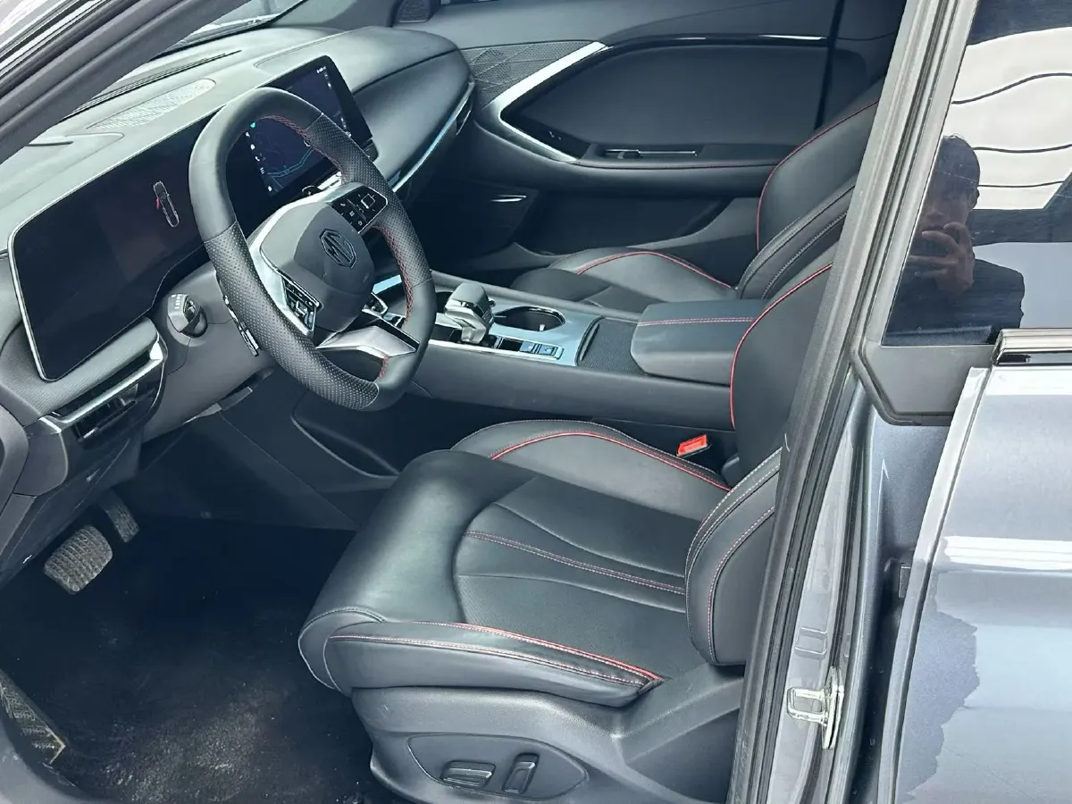 2025 MG 7 1.5T 188HP L4 7DCT,autocango,china used car exporter,china ev exporter,chinese used car exporter,chinese used ev exporter