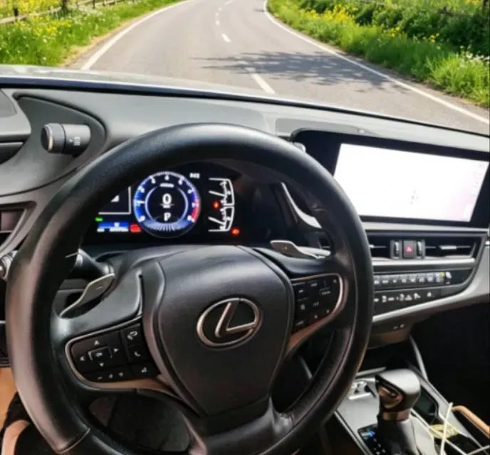 2023 Lexus ES 2.0L 173HP L4 CVT,autocango,china used car exporter,china ev exporter,chinese used car exporter,chinese used ev exporter