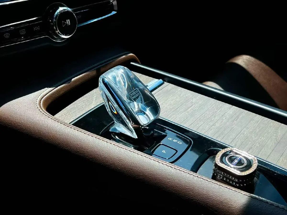 2024 Volvo S90 2.0T 250HP L4 8AT,autocango,china used car exporter,china ev exporter,chinese used car exporter,chinese used ev exporter