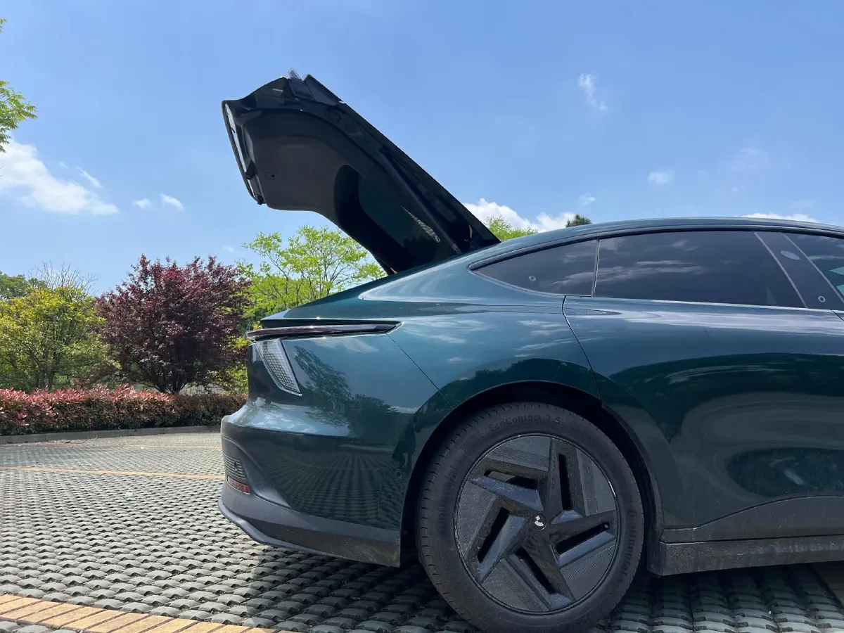 2024 JiYue 07 BEV 100KWH,autocango,china used car exporter,china ev exporter,chinese used car exporter,chinese used ev exporter