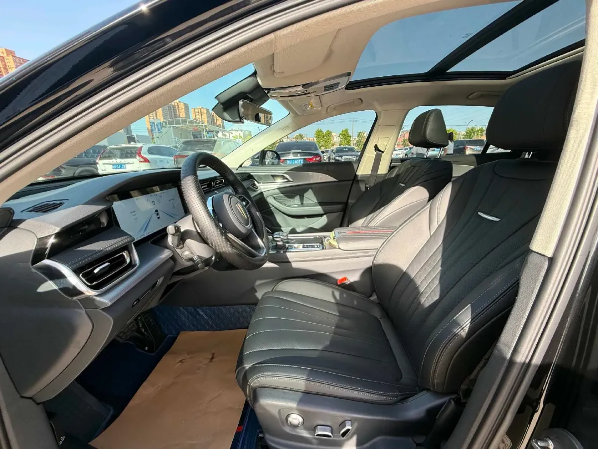 2024 HongQi H5 2.0T 224HP L4 8AT,autocango,china used car exporter,china ev exporter,chinese used car exporter,chinese used ev exporter