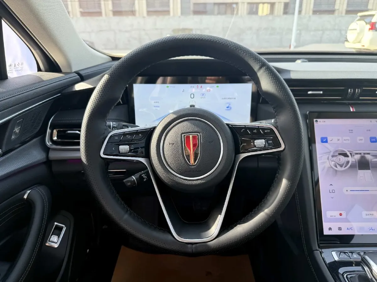 2024 HongQi H5 2.0T 224HP L4 8AT,autocango,china used car exporter,china ev exporter,chinese used car exporter,chinese used ev exporter