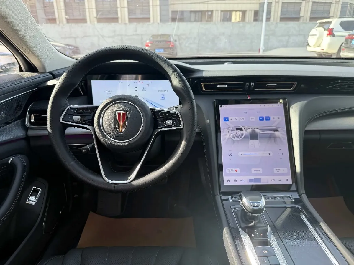 2024 HongQi H5 2.0T 224HP L4 8AT,autocango,china used car exporter,china ev exporter,chinese used car exporter,chinese used ev exporter