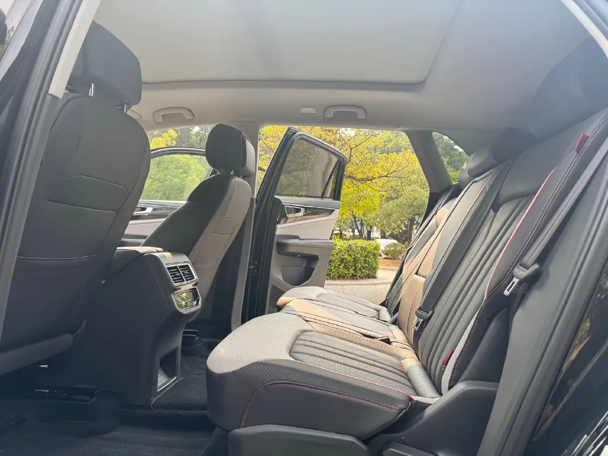 2024 Volkswagen Teramont 2.0T 220HP L4 7DCT,autocango,china used car exporter,china ev exporter,chinese used car exporter,chinese used ev exporter