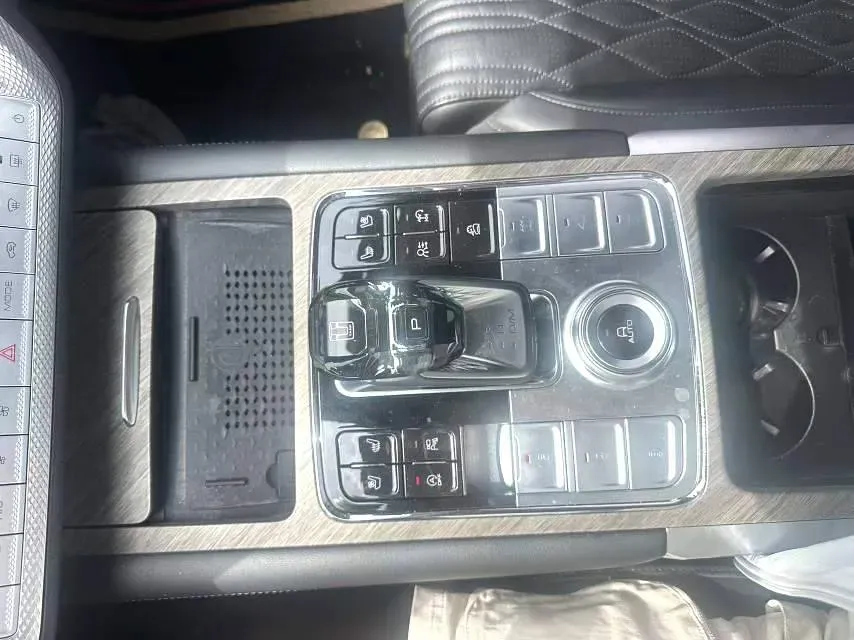 2022 Tank 500 3.0T 360HP V6 9AT,autocango,china used car exporter,china ev exporter,chinese used car exporter,chinese used ev exporter