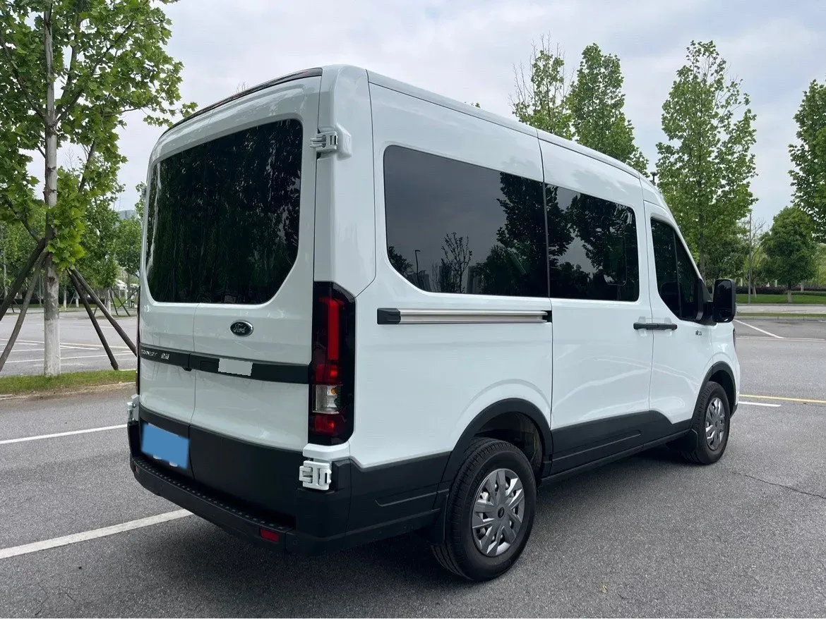 2024 Ford TransitT8 2.0T 154HP L4 6MT,autocango,china used car exporter,china ev exporter,chinese used car exporter,chinese used ev exporter