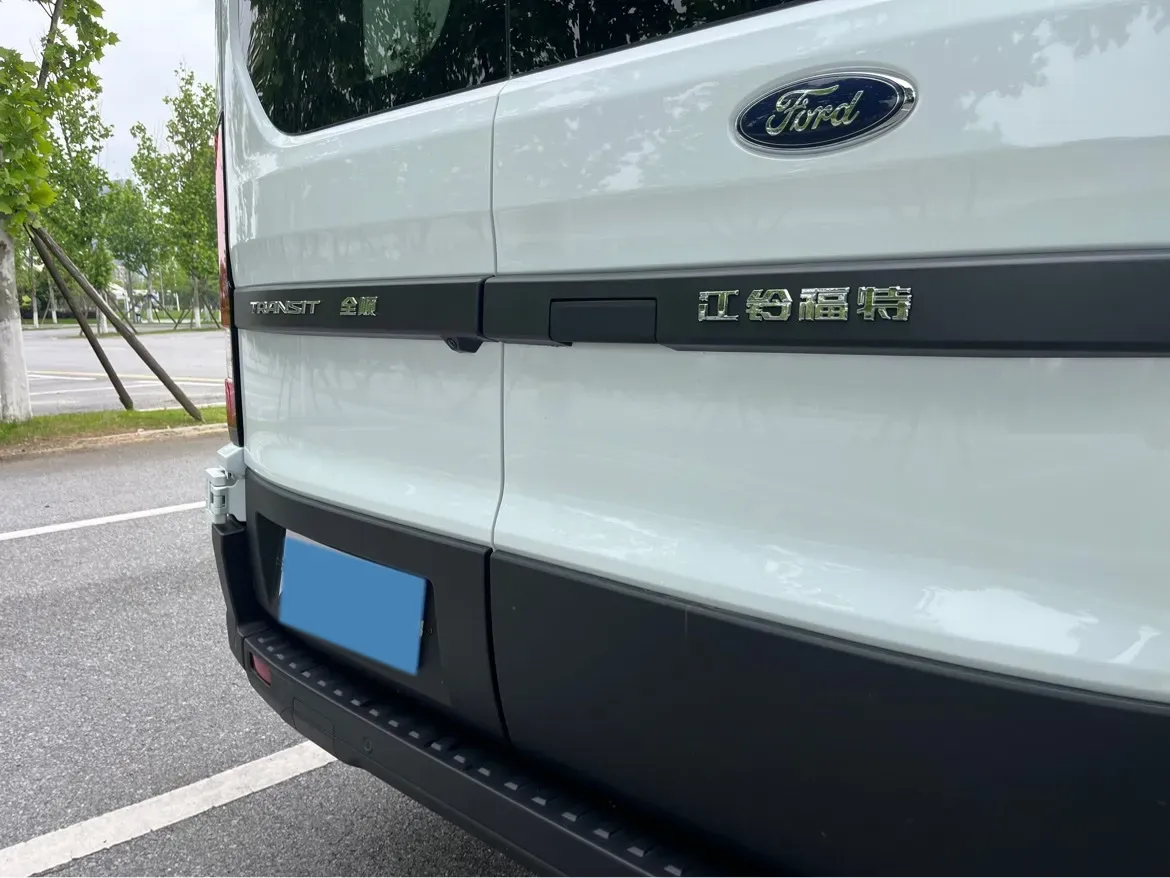 2024 Ford TransitT8 2.0T 154HP L4 6MT,autocango,china used car exporter,china ev exporter,chinese used car exporter,chinese used ev exporter